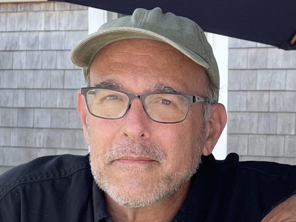 PiazzatomHeadshot_cmaryhowell-aspect-ratio-4-3